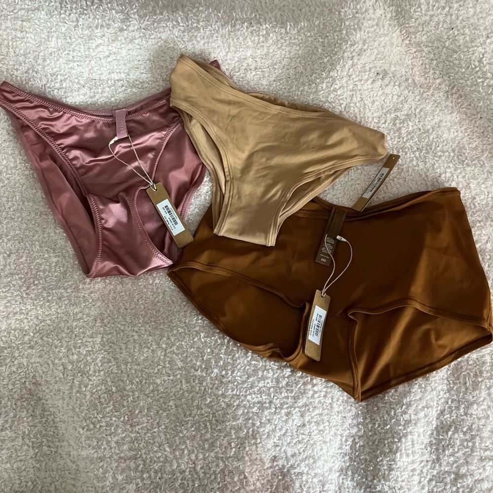 NWT skims underwear bundle